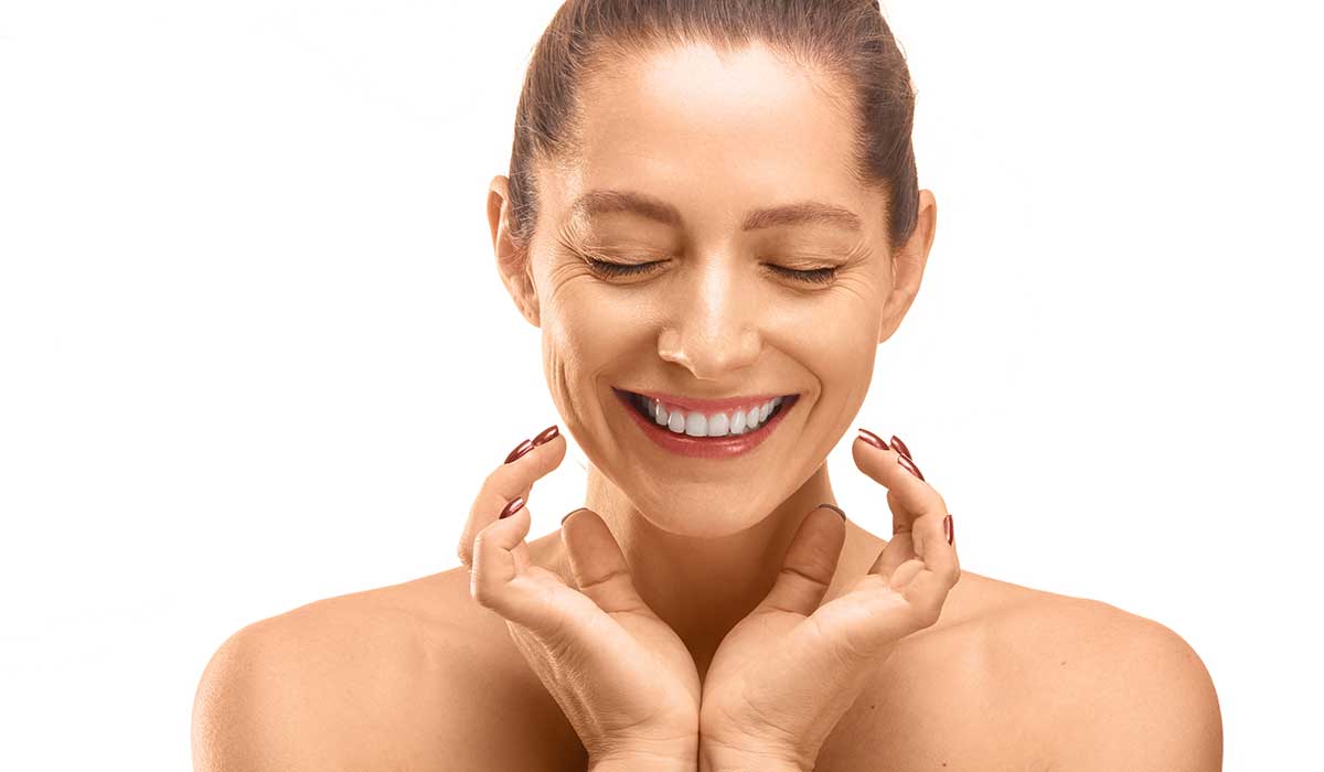 woman in her 40s smiling